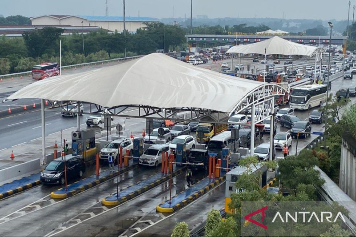 59.262 kendaraan menuju Jakarta melalui GT Cikampek Utama