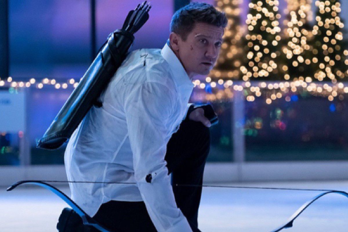 Jeremy Renner "Hawkeye" alami kecelakaan saat sedang membajak salju