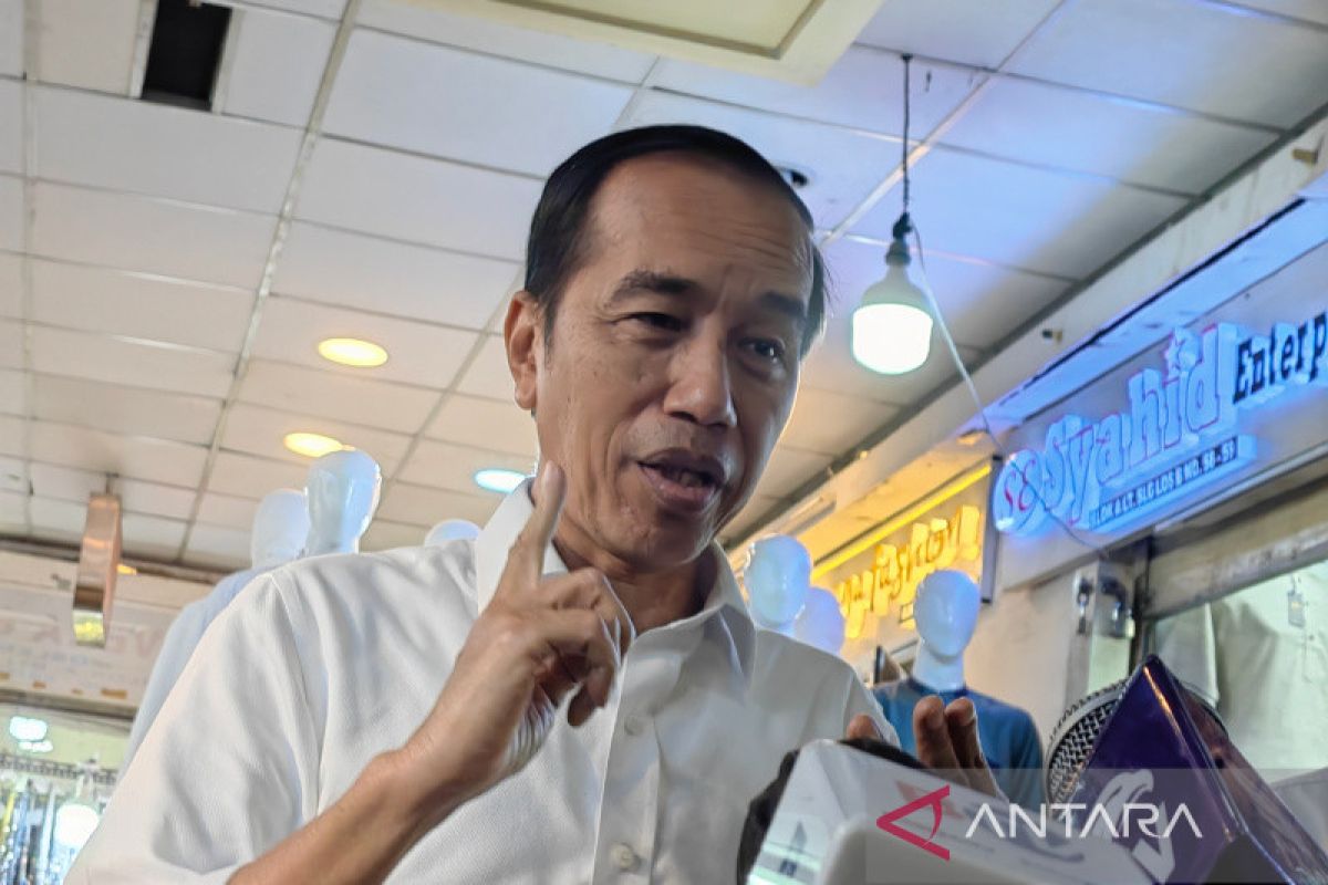Presiden Jokowi: Tunggu saja soal "reshuffle" kabinet