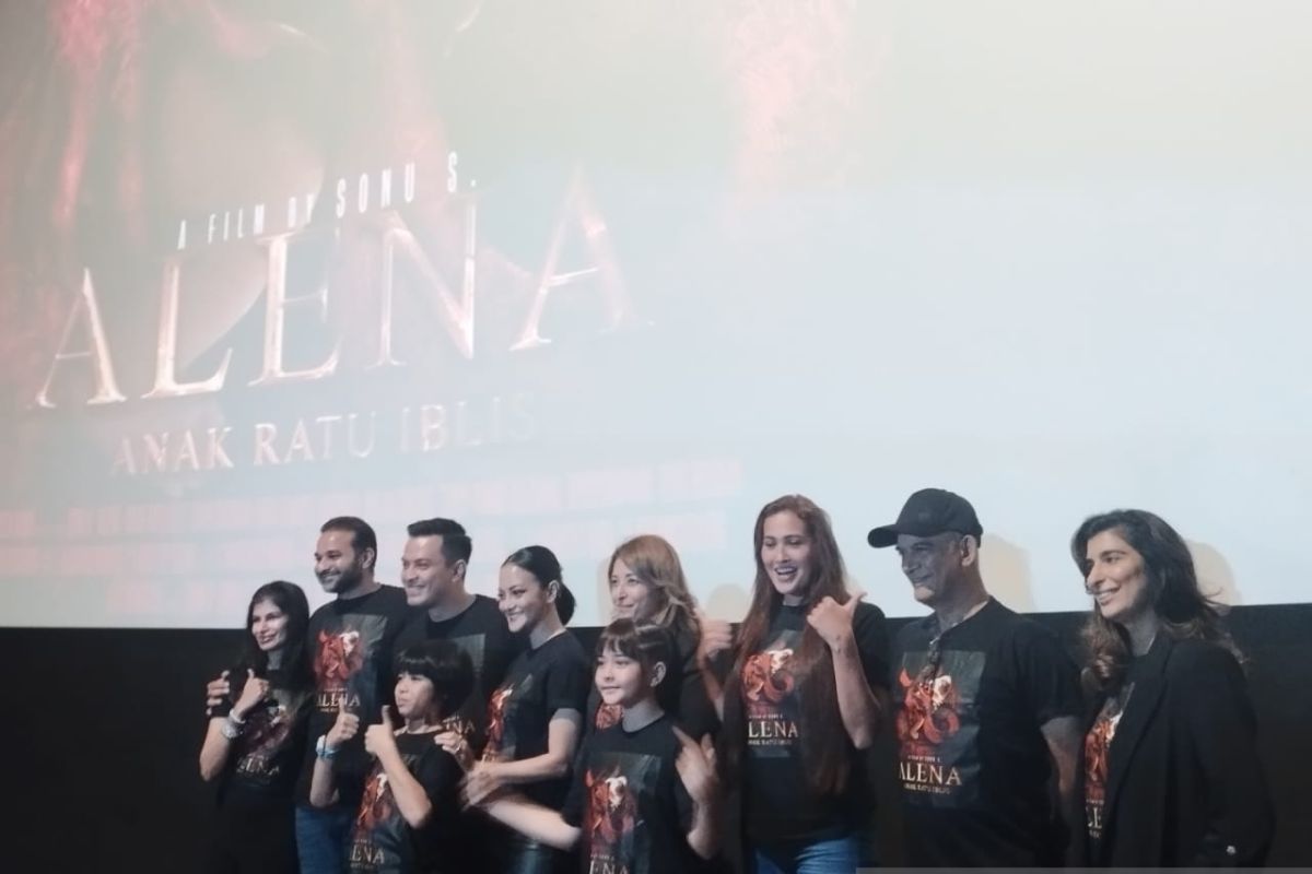 Pemain dan kru bagi pengalaman horor saat syuting "Alena Anak Ratu Iblis"