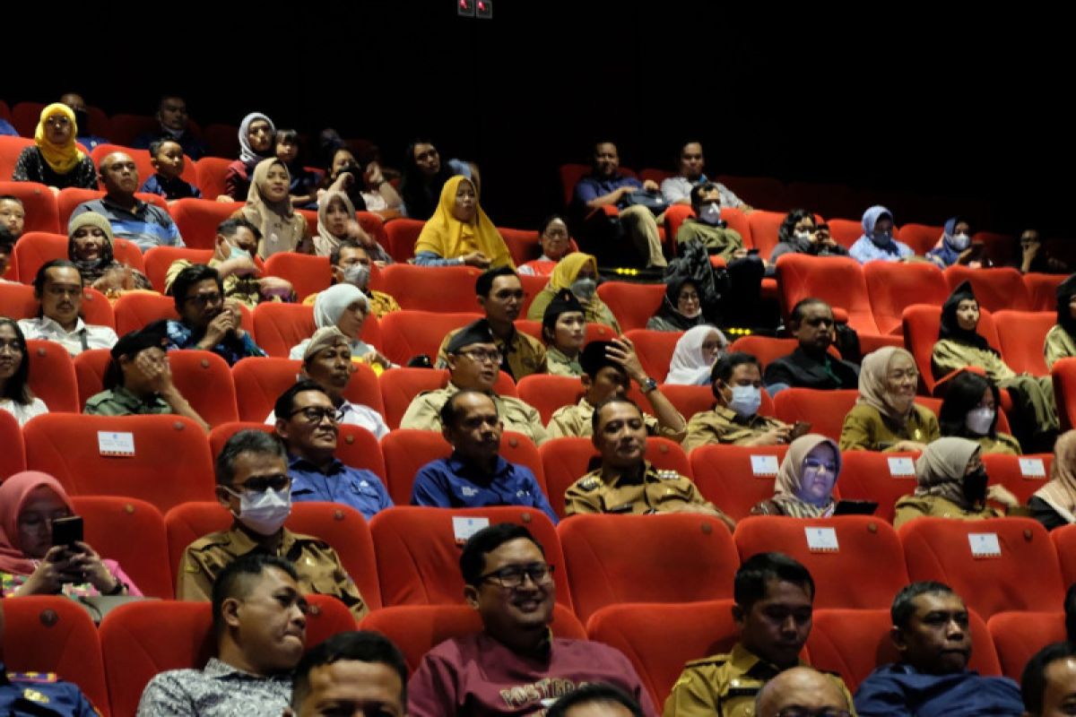 Wali Kota: Pelajar SD-SMP Surabaya wajib nobar film "Soera Ing Baja"
