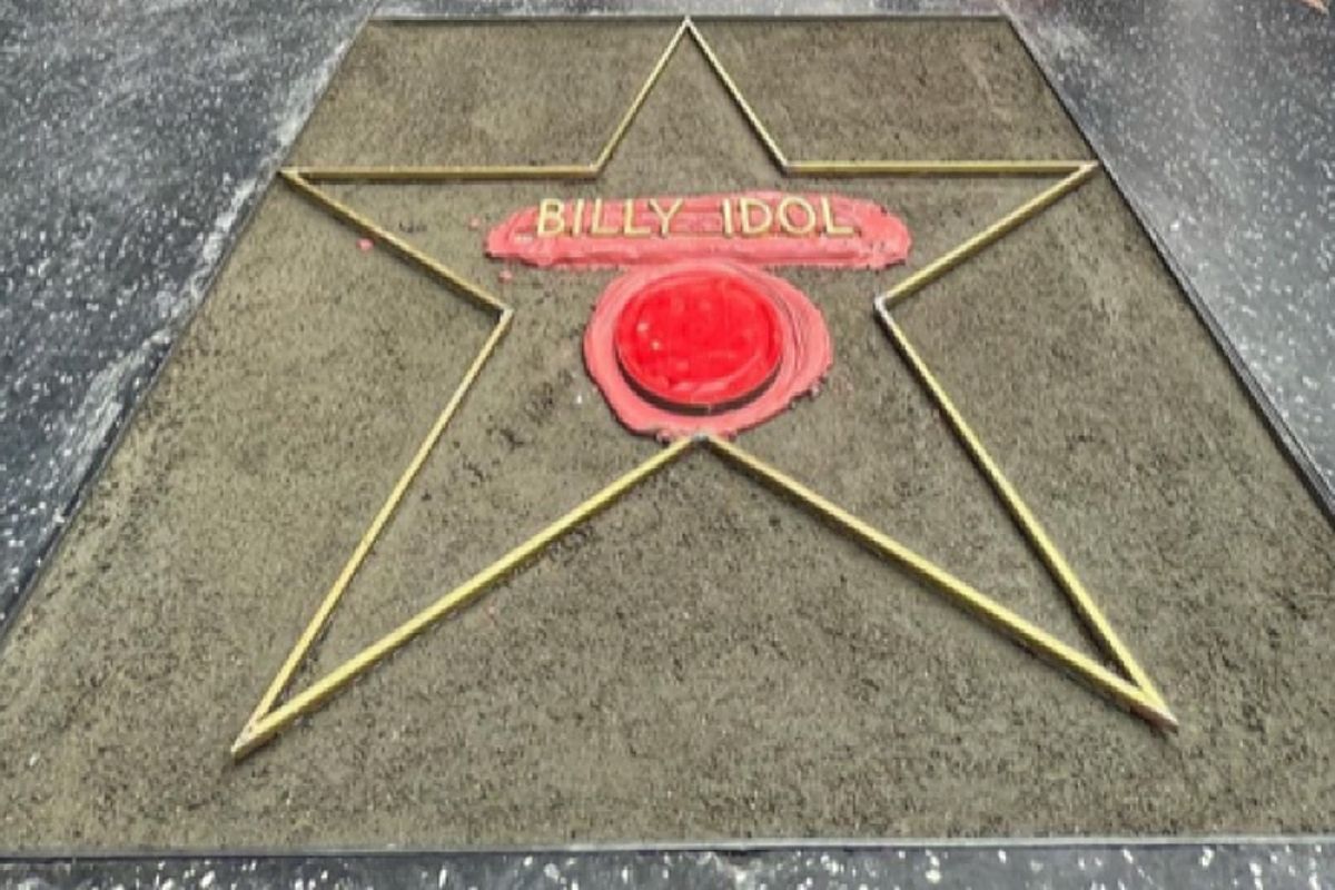 Billy Idol akan dapatkan bintang di Hollywood Walk of Fame