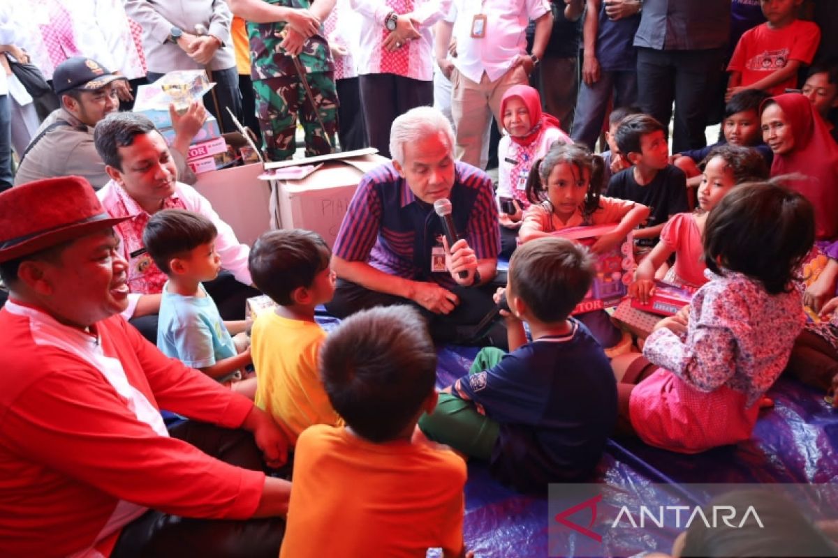 Gubernur Jateng apresiasi penanganan pengungsi banjir di Pekalongan