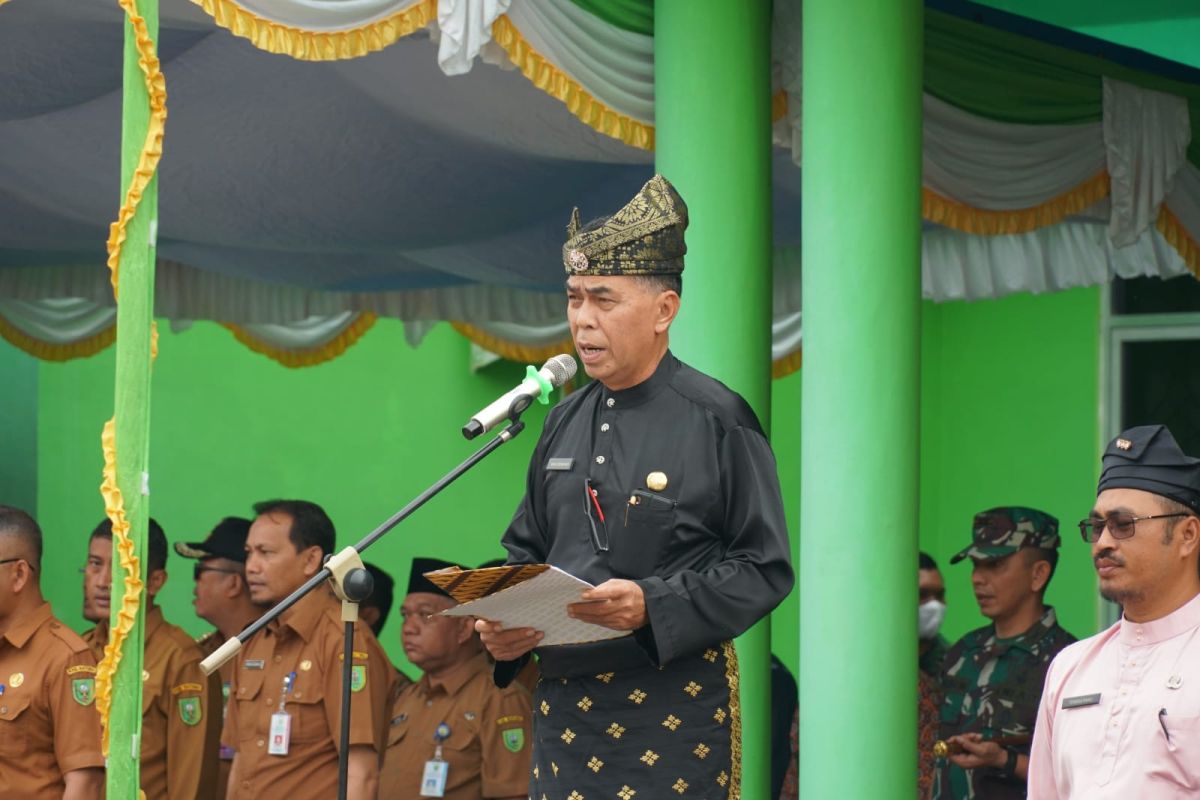 Bupati Natuna imbau pejabat beri contoh sikap jaga kerukunan