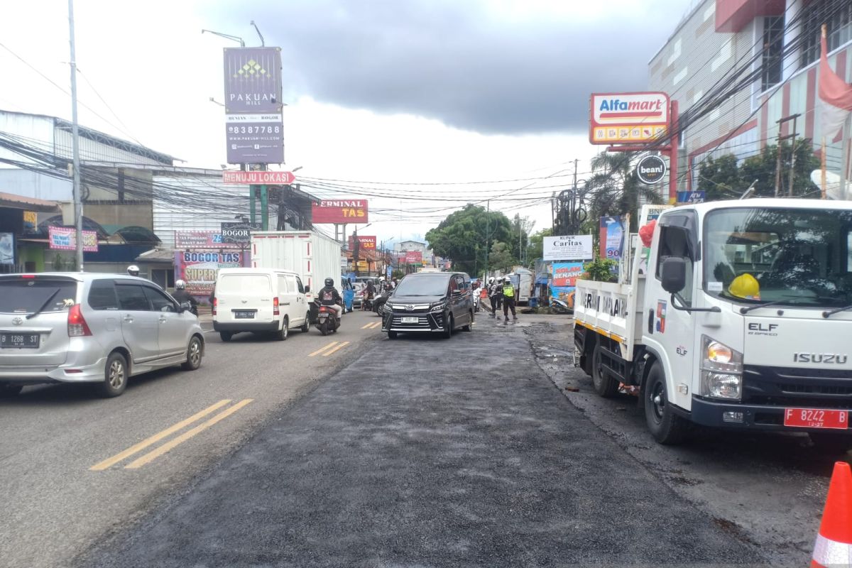 Wali Kota Bogor minta Dinas PUPR segera perbaiki jalan berlubang di Tajur