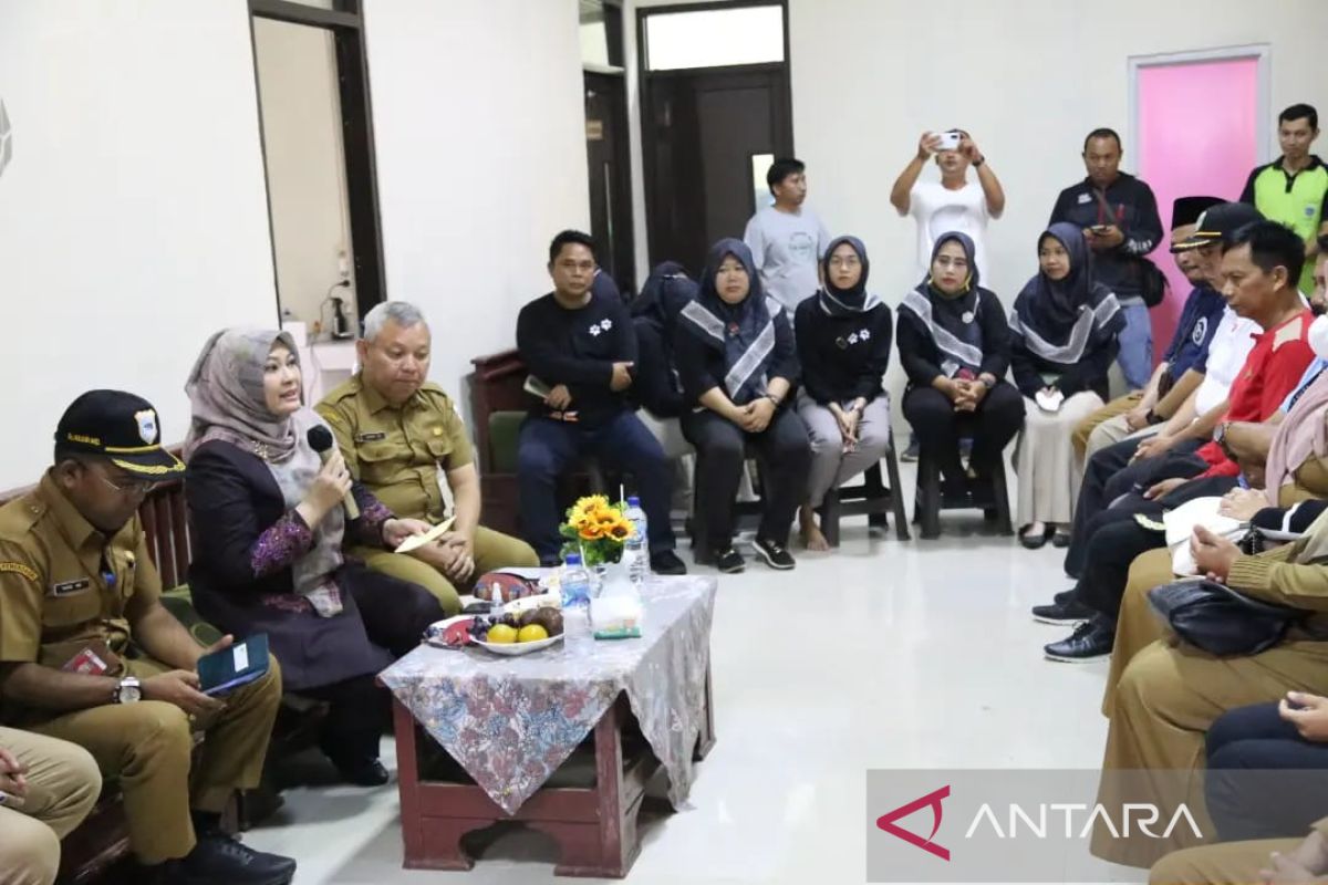 Bupati Irna resmikan gedung pelayanan UPT Puskeswan Pandeglang