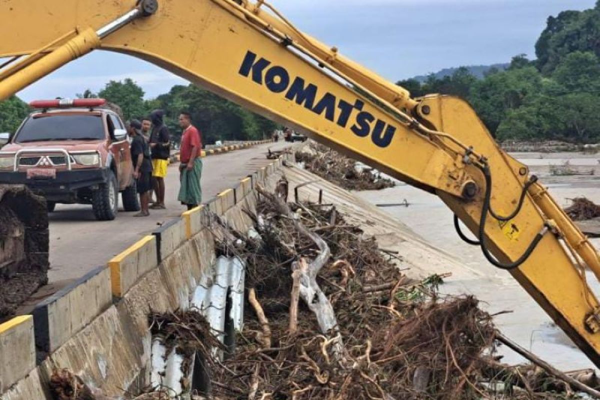 Pemkab Kupang normalisasi Sungai Siumate untuk cegah banjir susulan