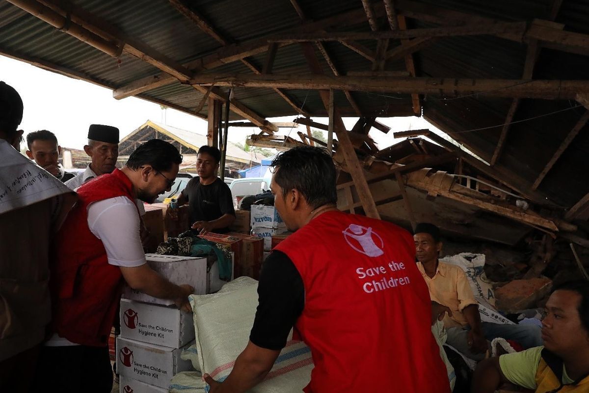 Sony salurkan donasi Rp335 juta untuk bantuan gempa di Cianjur