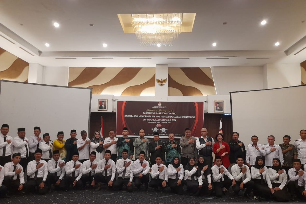 KPU Kabupaten Bangka Tengah ingatkan PPK Pemilu 2024 bekerja dengan integritas