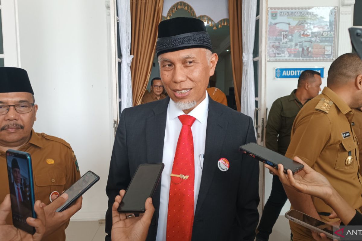 Gubernur Mahyeldi batasi perjalanan dinas ASN ke luar daerah tahun ini