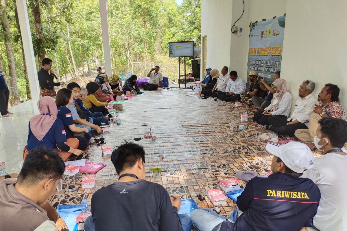 BP Geopark Meratus berdialog dengan Pokdarwis Tiwingan Lama