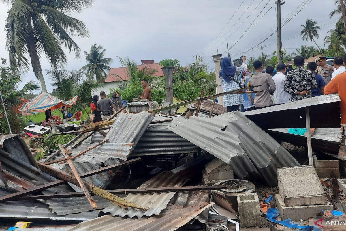 Padang Pariaman alami kerugian Rp1,8 miliar akibat bencana sepanjang 2022