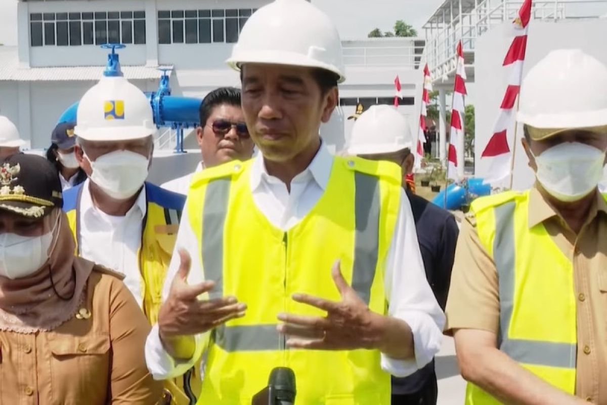 Jokowi  berharap SPAM Durolis kurangi potensi penyakit akibat air minum