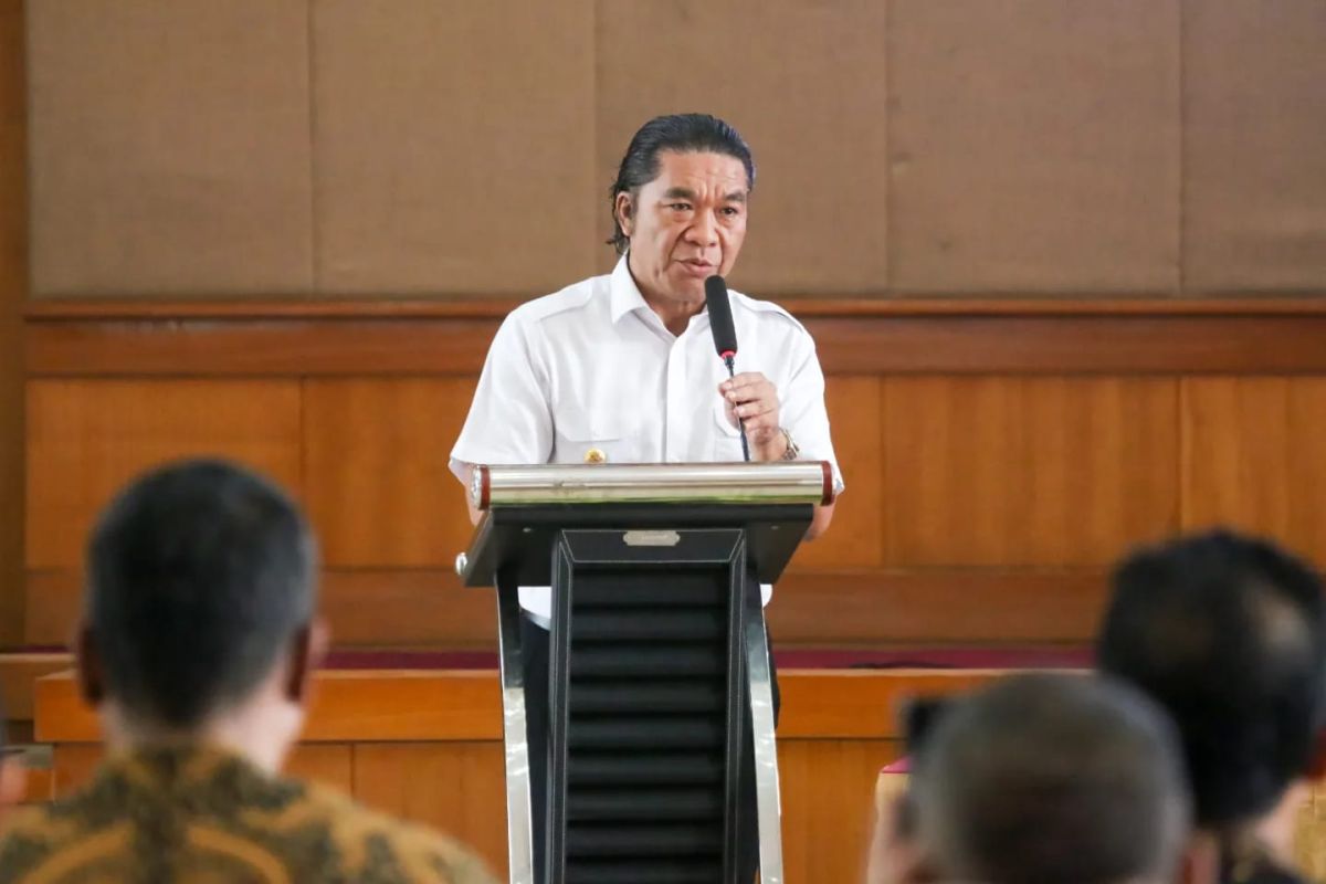 Pj Gubernur Banten ajak PGRI tingkatkan mutu pendidikan di  Banten