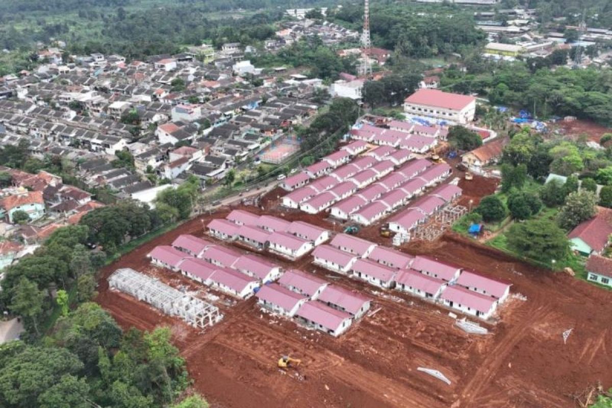 Ministry targets completing Cianjur quake victims' houses before Eid