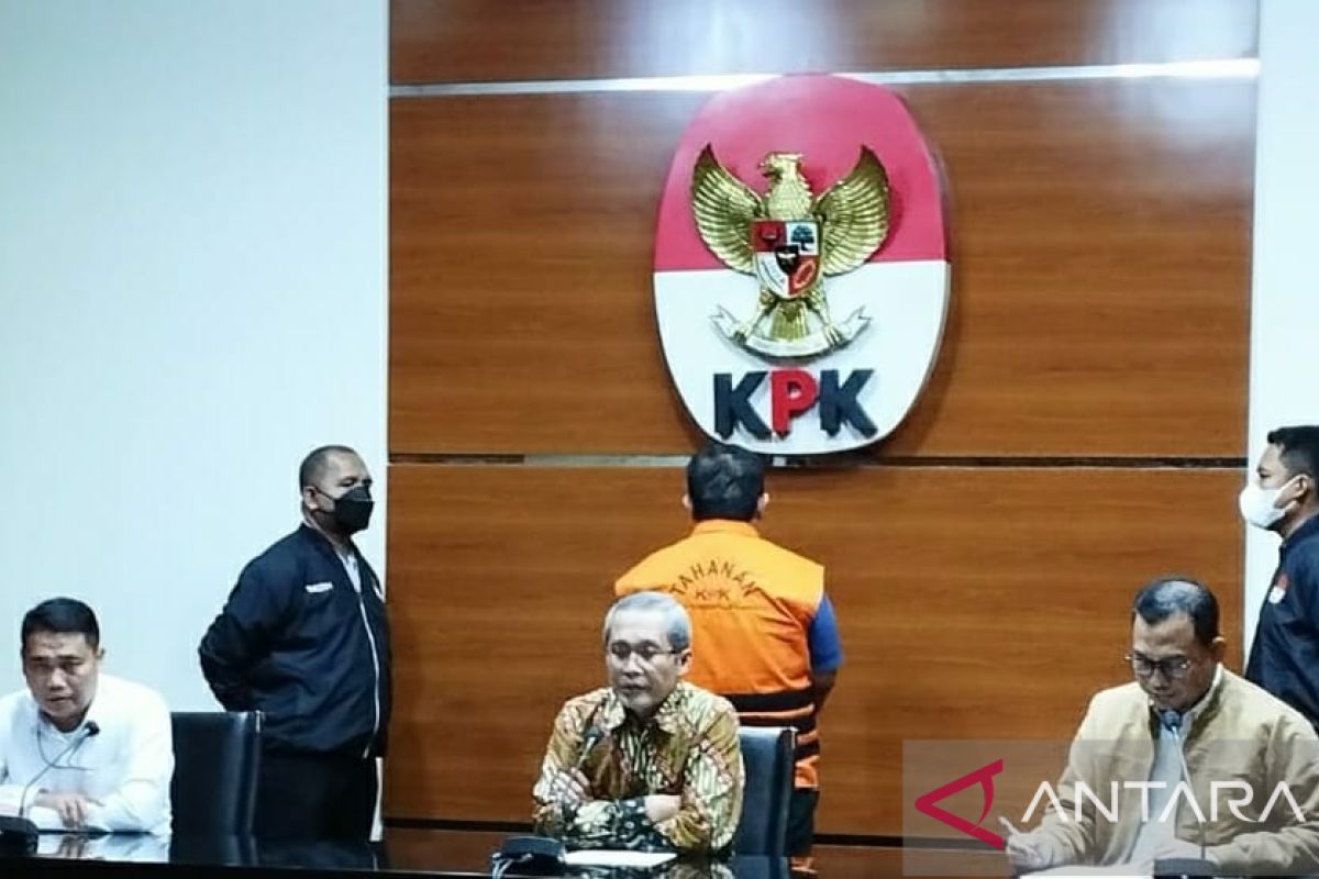 KPK umumkan Lukas Enembe sebagai tersangka