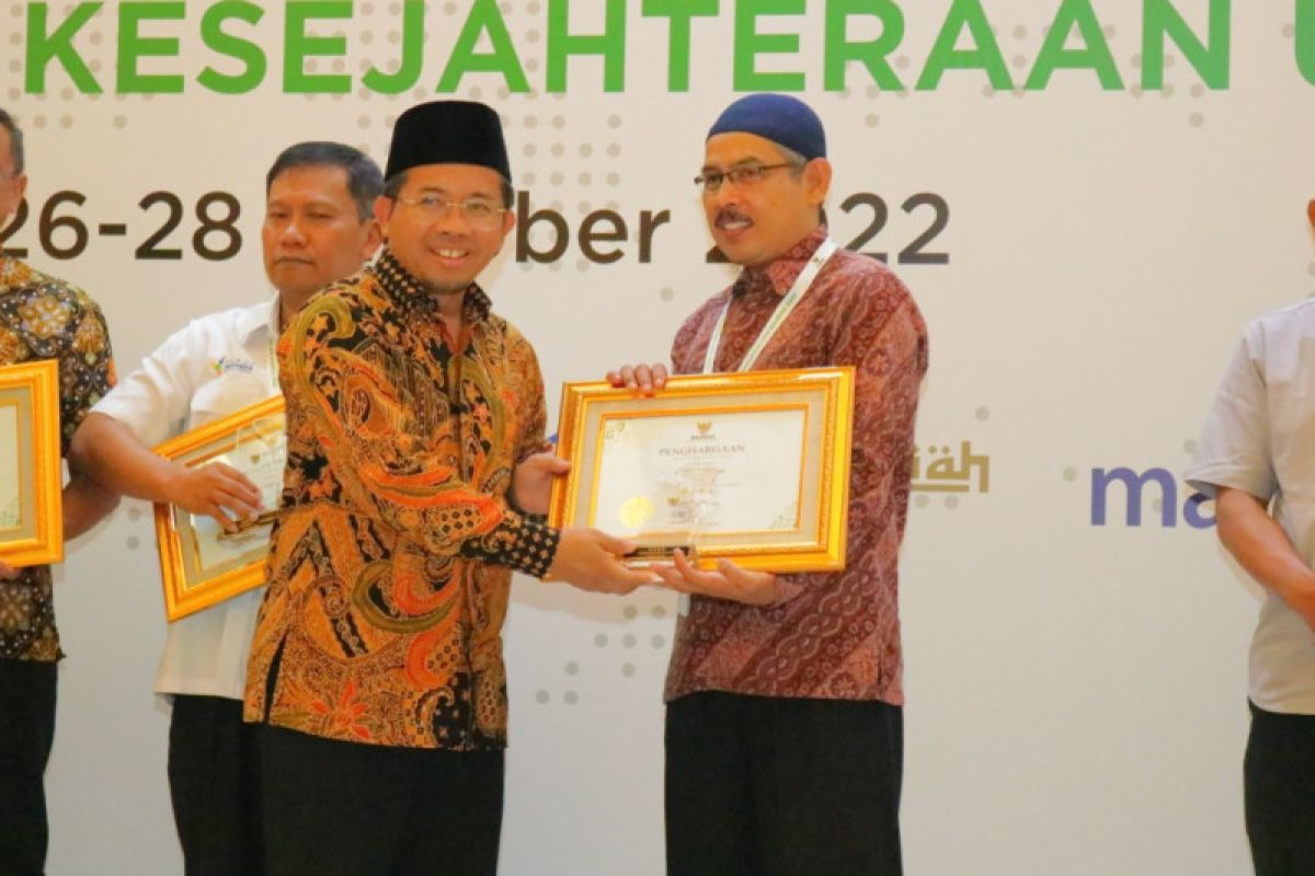 UPZ Semen Padang   Raih Penghargaan Baznas Award 2022