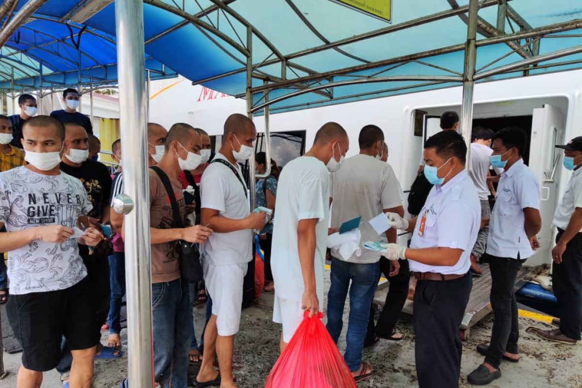 Ratusan PMI dideportasi dari Malaysia melalui Kepulauan Riau