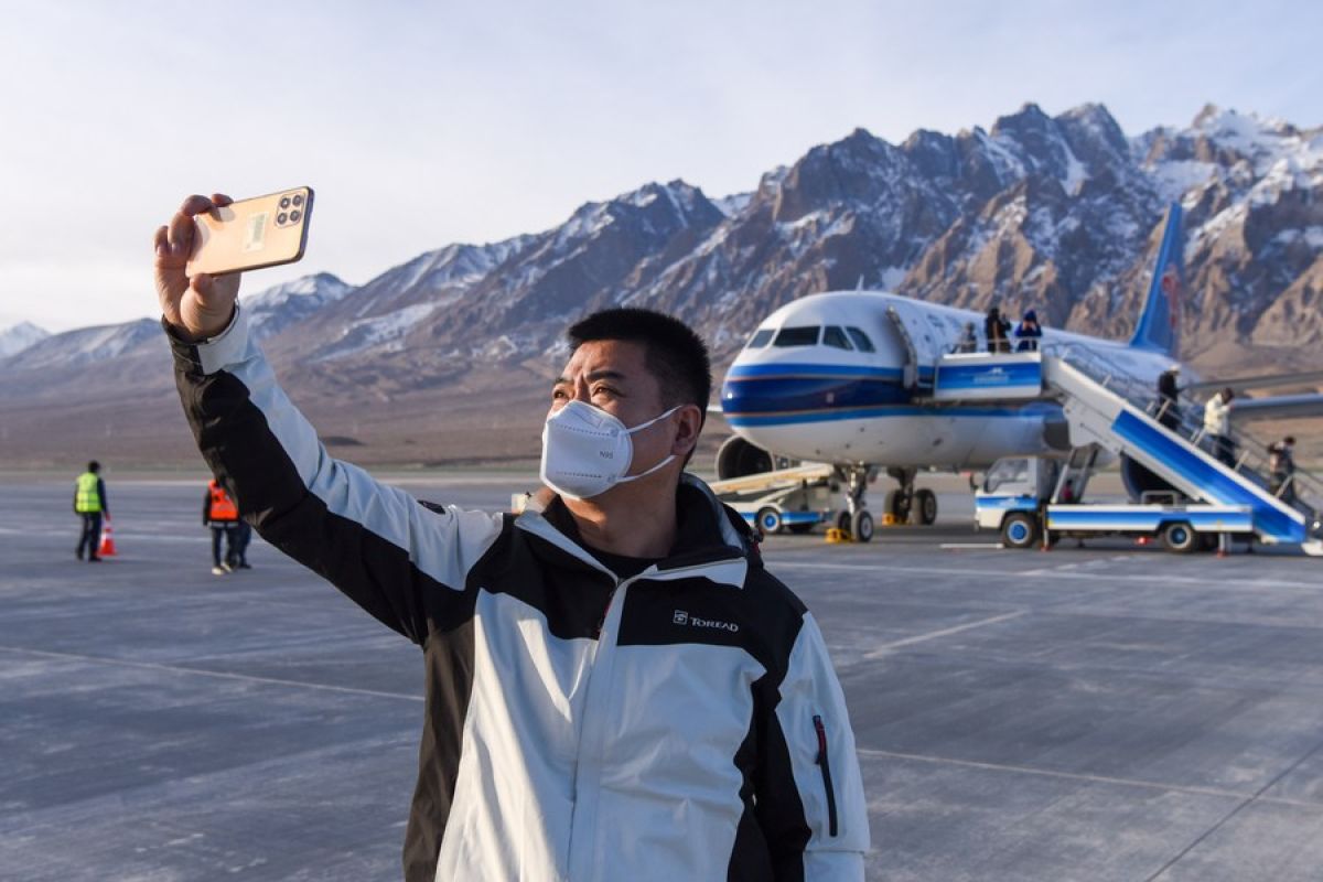 Pakar: Tak masuk akal pelancong China wajib hasil tes negatif COVID-19