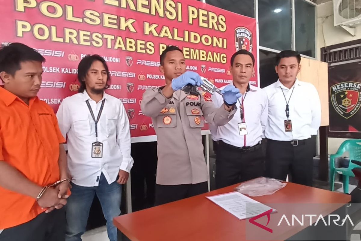 Polisi tangkap penjual senjata api rakitan di Palembang