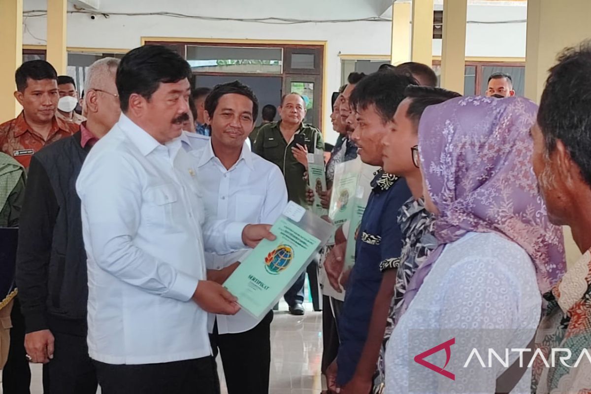 Menteri ATR Hadi Tjahjanto ingatkan warga tak agunkan sertifikat tanah ke rentenir