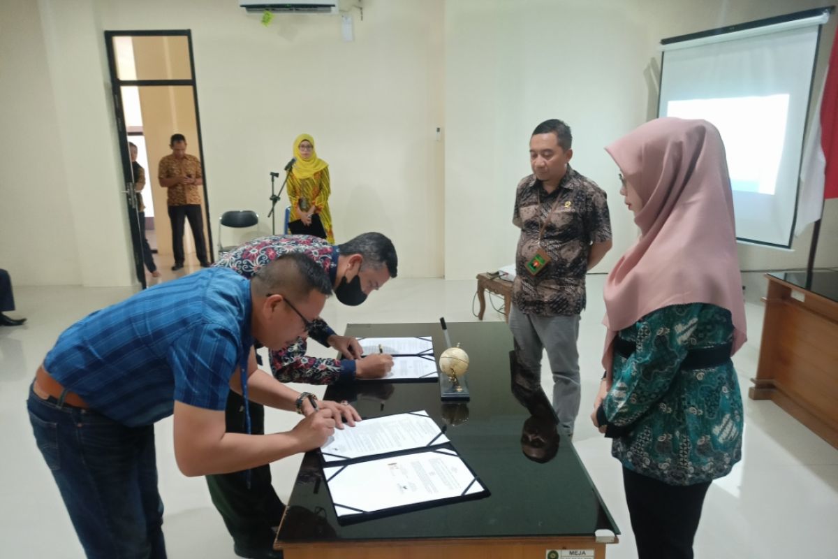 PN Ketapang dan Posbakum Borneo Tanjungpura kerja sama untuk bantu masyarakat tidak mampu