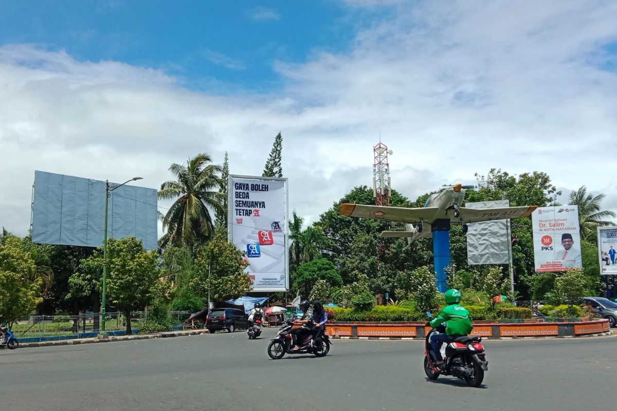 Dispar mengusulkan Rp1 miliar untuk tata bekas Bandara Selaparang