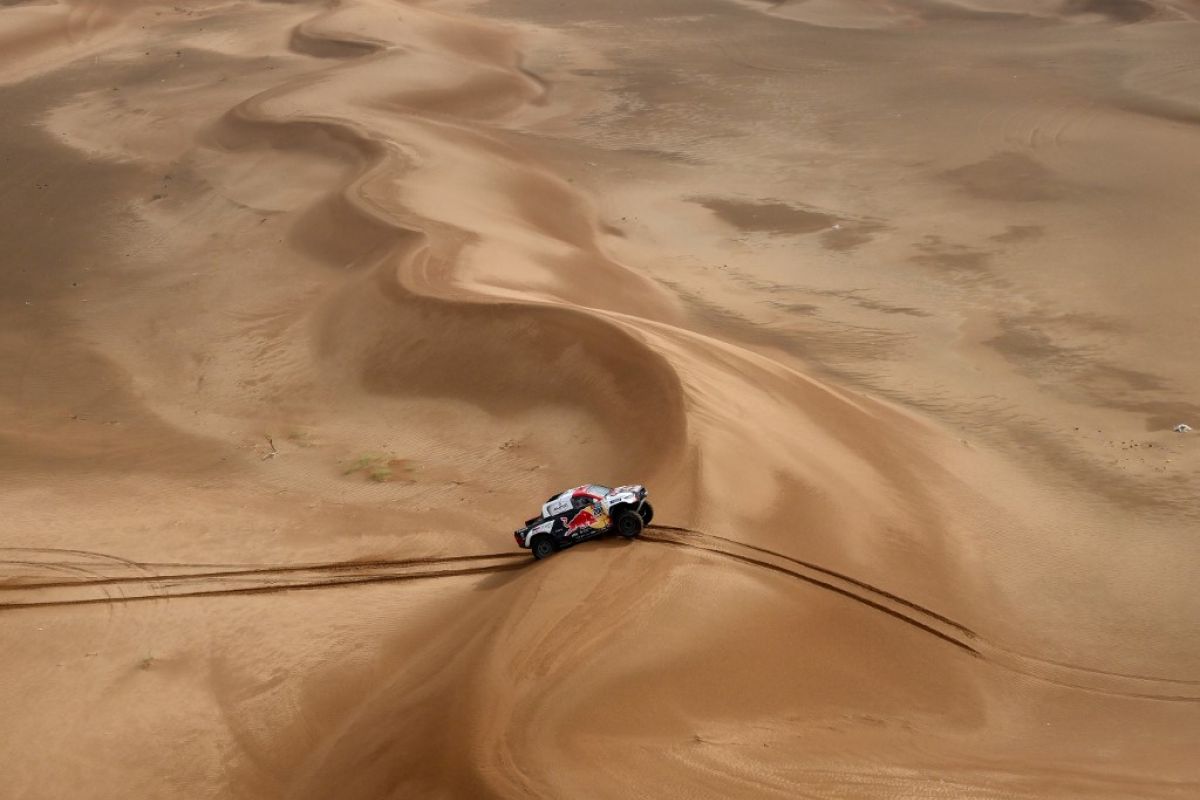 Al-Attiyah pertahankan puncak klasemen setelah etape 7 Dakar
