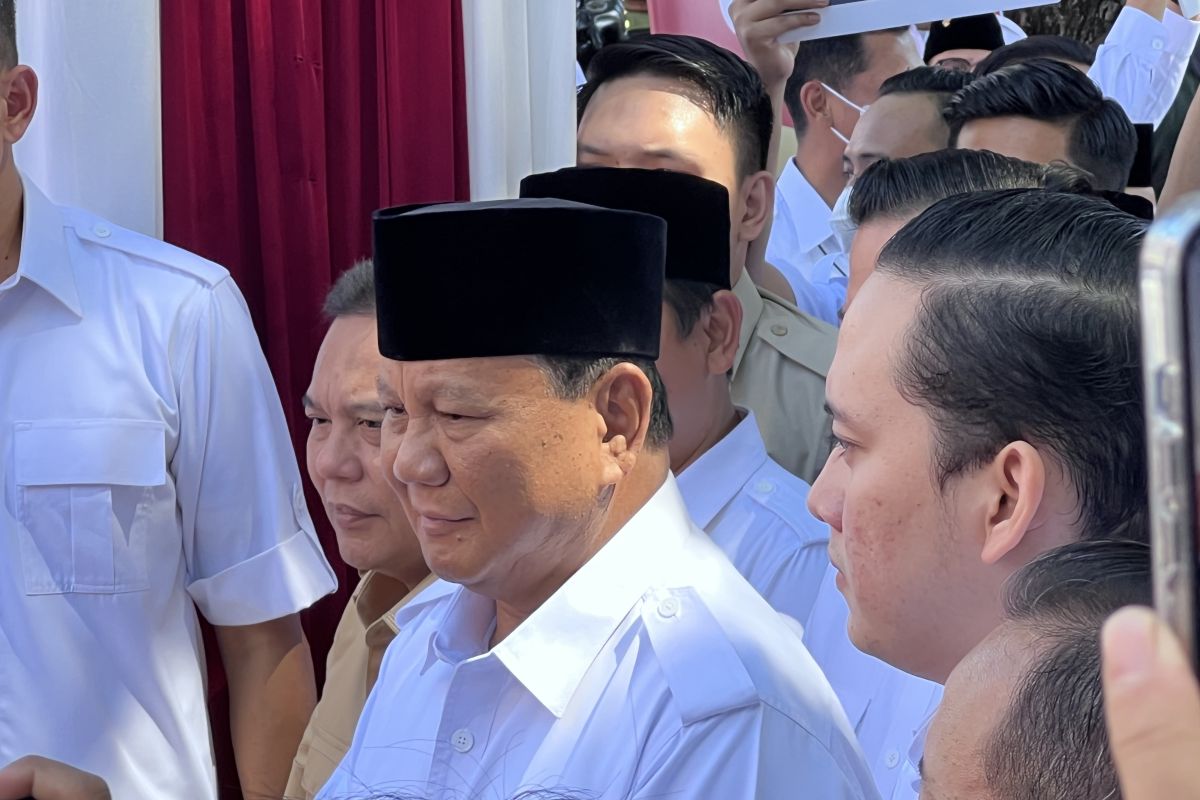 Prabowo sebut pertemuan presiden dan menterinya adalah rahasia