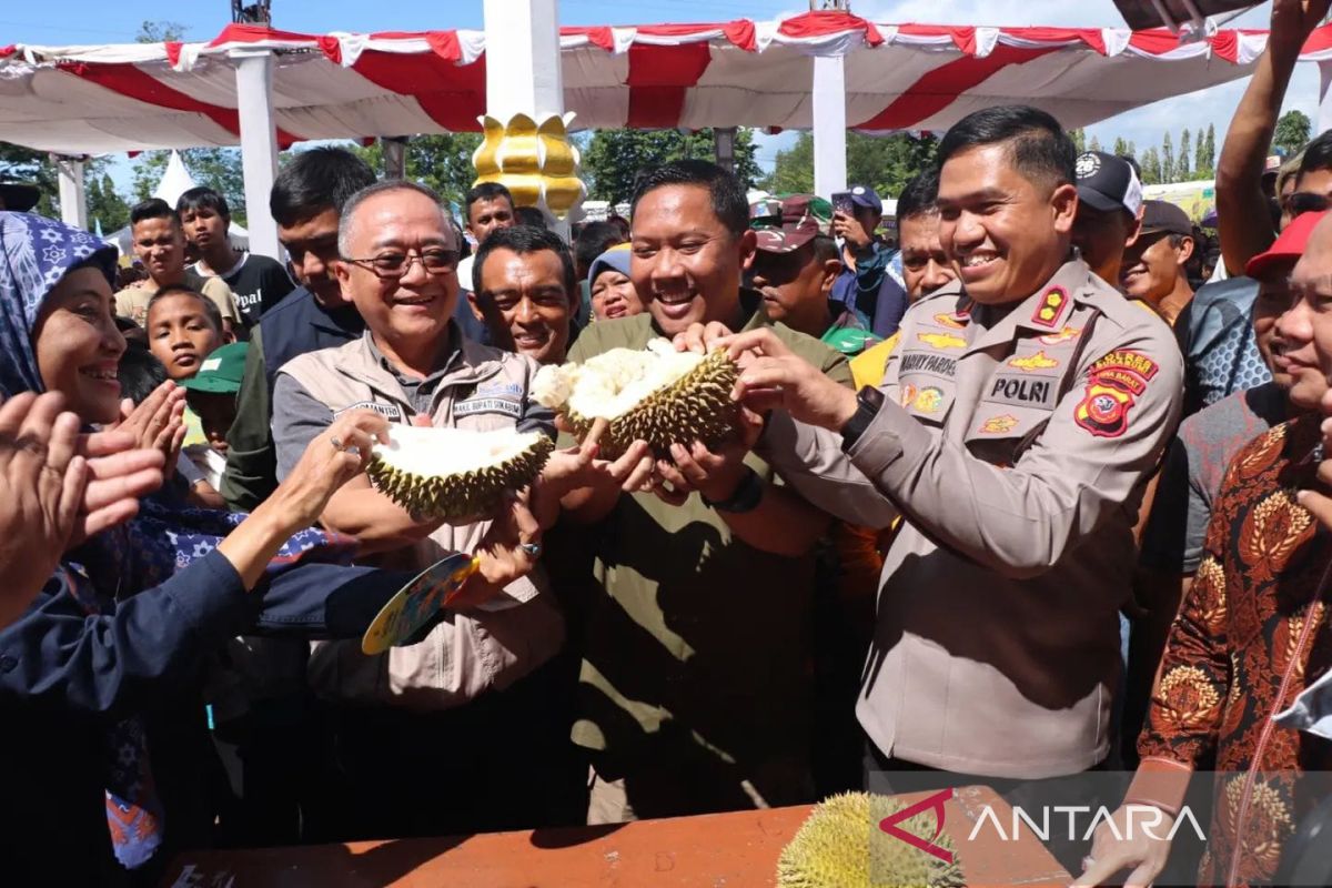 Wabup: Festival Durian Lokal unggulan Sukabumi bisa menarik kunjungan wisatawan