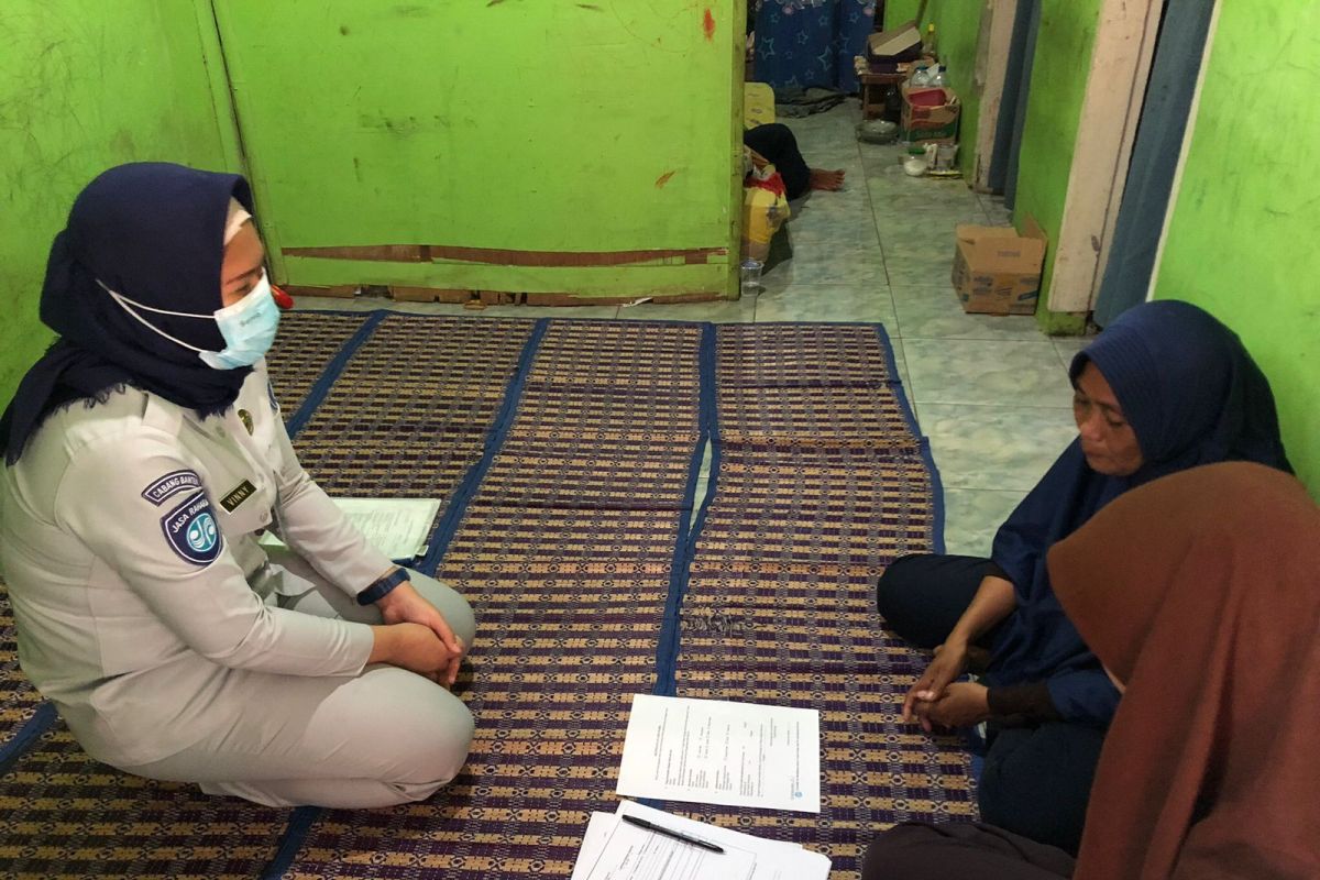 Jasa Raharja serahkan santunan korbankecelakaan di Link. Ciawi Neglasari, Kota Serang
