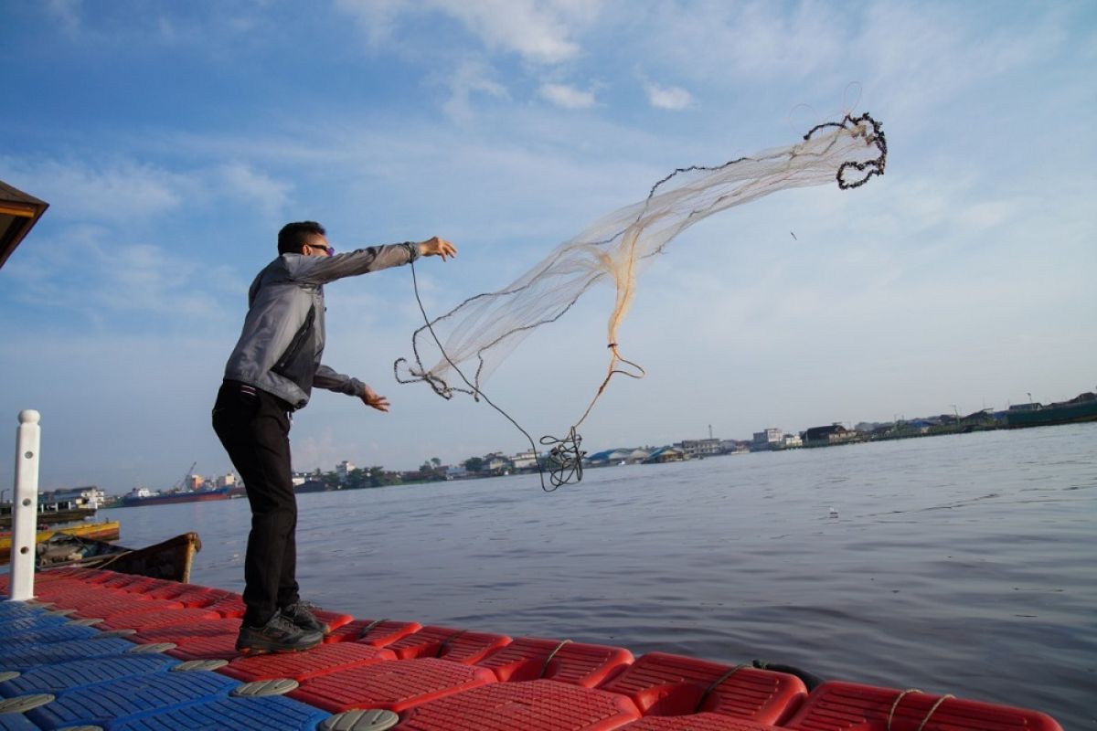 Wali Kota Pontianak bersama Intagramers buat konten di Waterfront