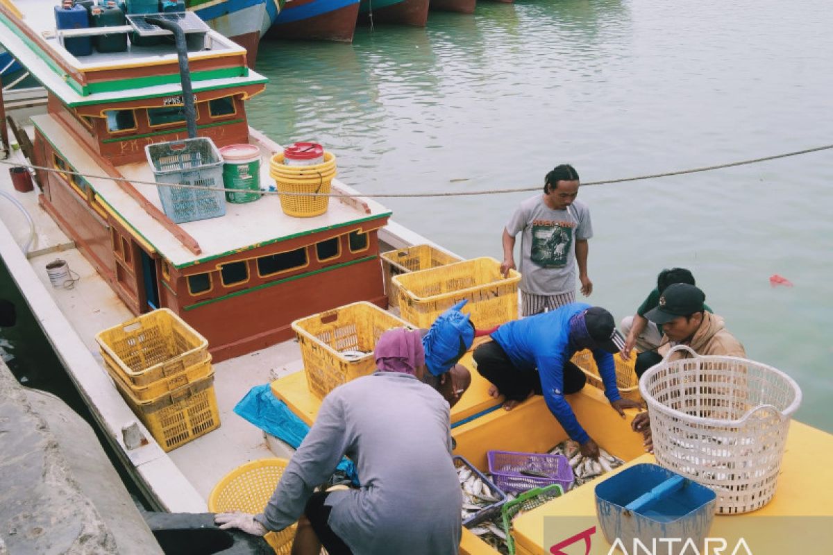 Tangkapan ikan nelayan Sungailiat capai 4.000 ton lebih di tahun 2022