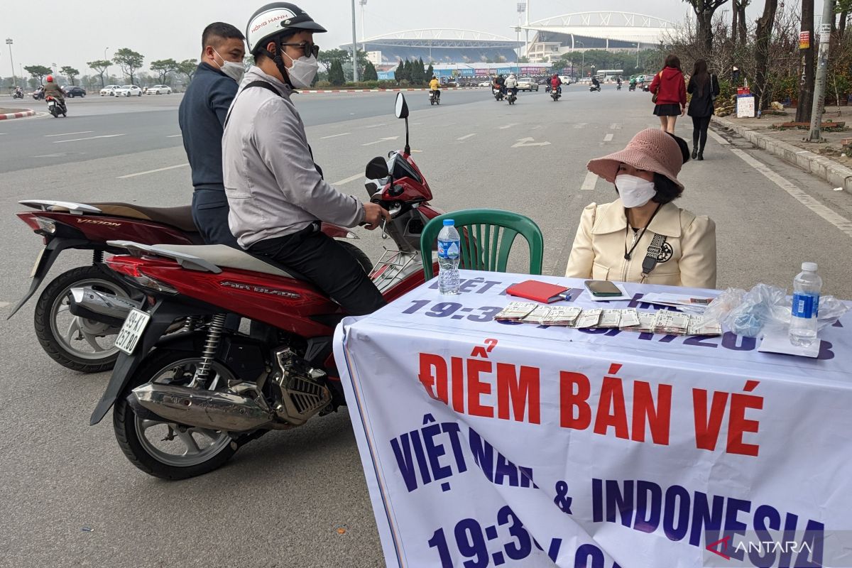 Warga Hanoi antusias tonton Vietnam laga Indonesia