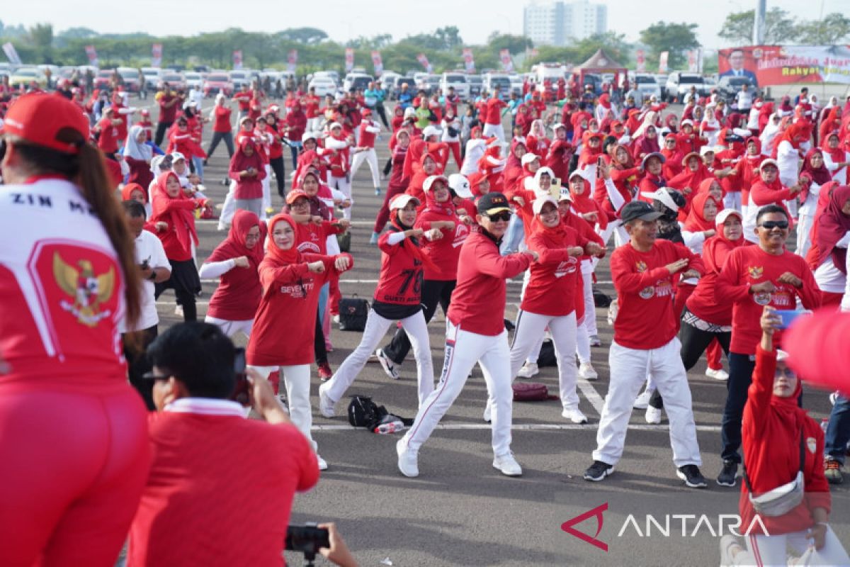 300 lebih warga Bekasi antusias ikuti senam Indonesia Juara