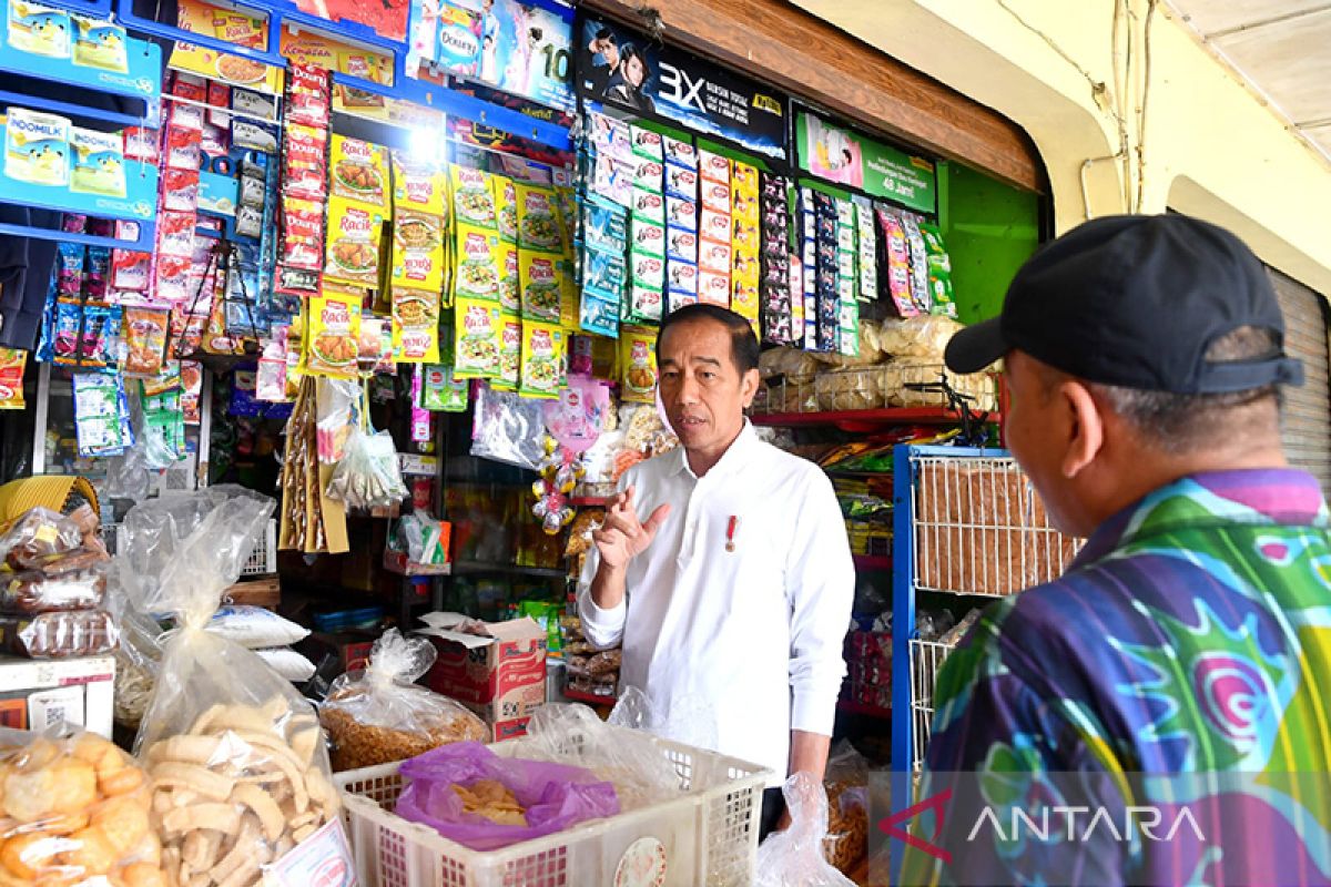 Jokowi harap aktivitas perdagangan semarak usai pencabutan kebijakan PPKM