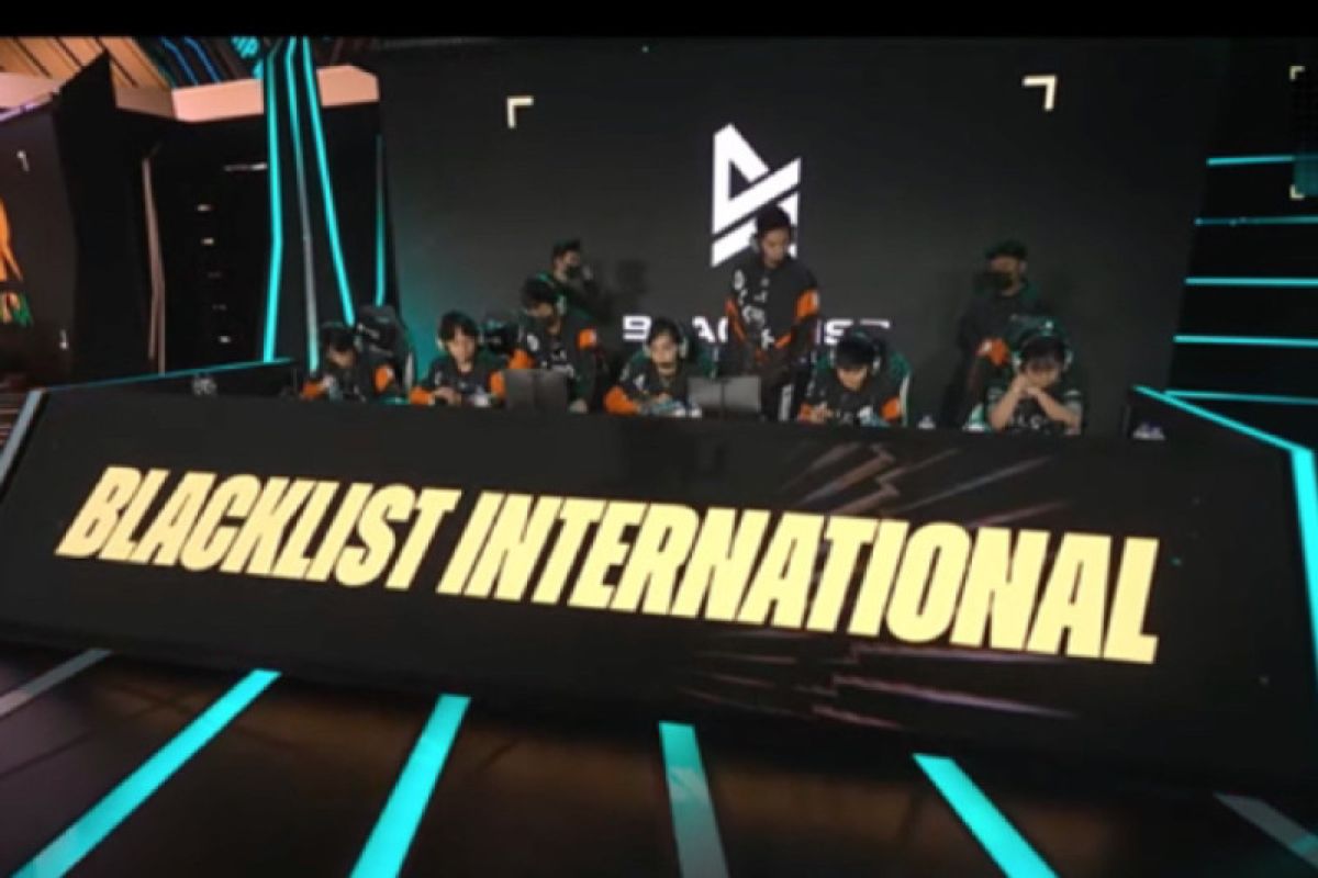 RRQ Hoshi bertemu Blacklist International di upper bracket