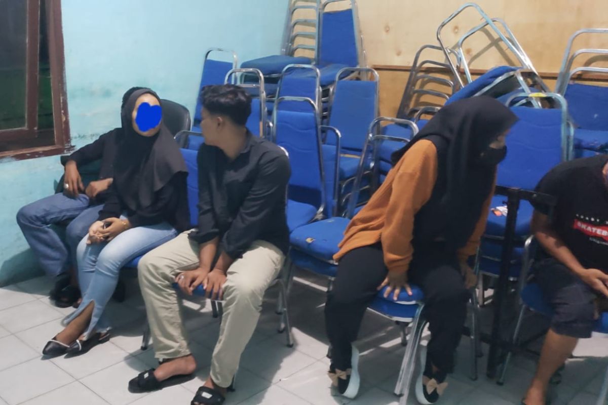 Diduga mesum, pasangan muda-mudi di Selatpanjang diamankan Satpol PP