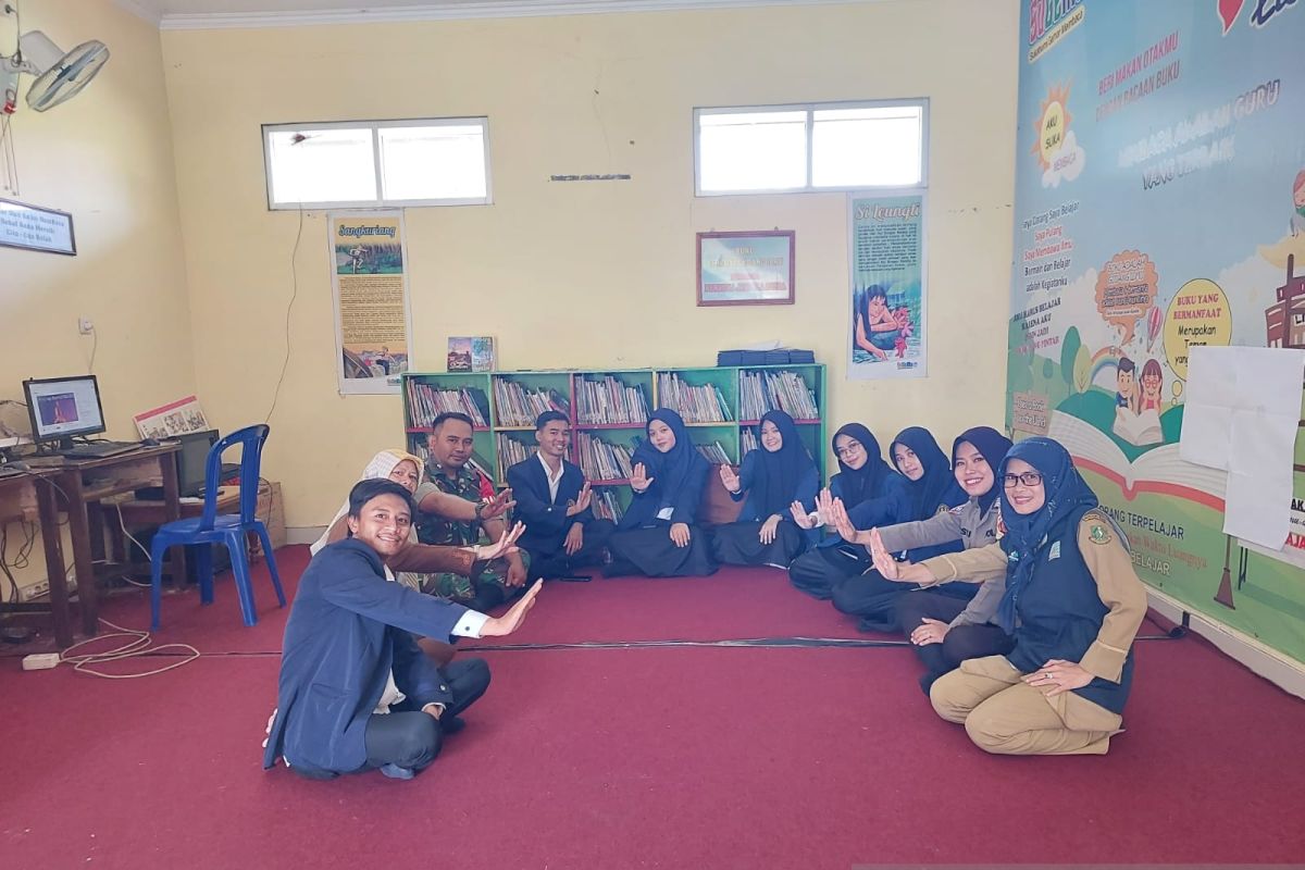 TNI dan Polri ajak mahasiswa memanfaatkan literasi non-digital