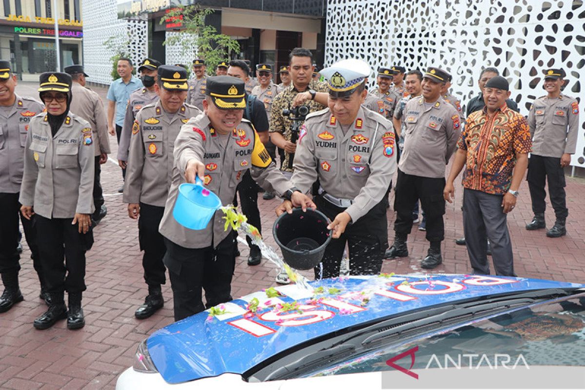 Trenggalek kini miliki armada layanan SIM keliling bantuan Korlantas