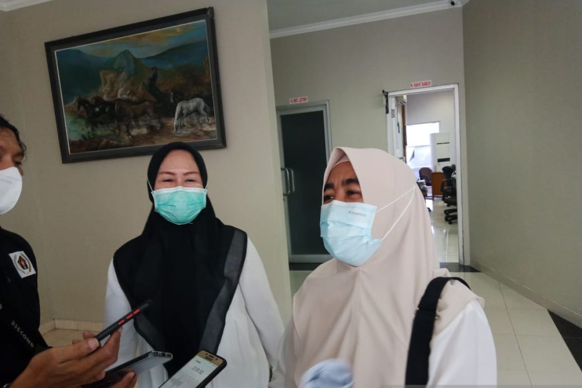 Dinkes Belitung minta masyarakat tetap gunakan masker