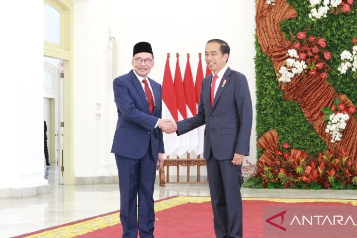 Presiden Jokowi ajak PM Malaysia Anwar Ibrahim keliling Kebun Raya Bogor