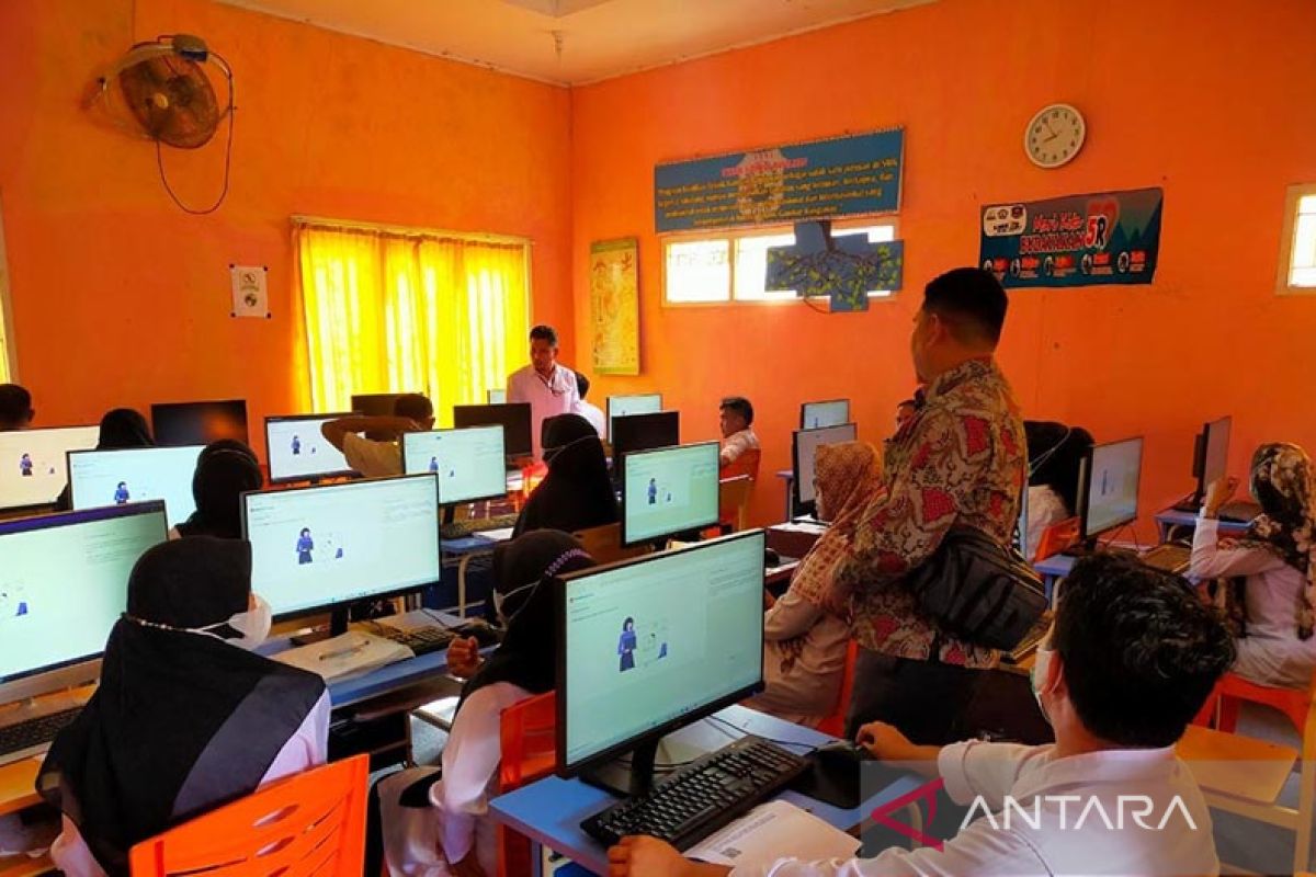 Sebanyak 1.400 calon PPS di Pulau Simeulue ikut ujian