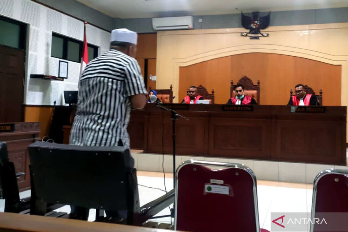 Hakim menolak eksepsi terdakwa korupsi dana bansos korban kebakaran Bima