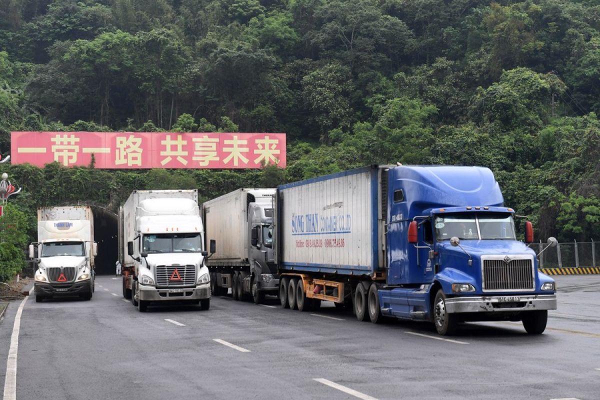 Transportasi penumpang via jalur darat China-Vietnam kembali dibuka