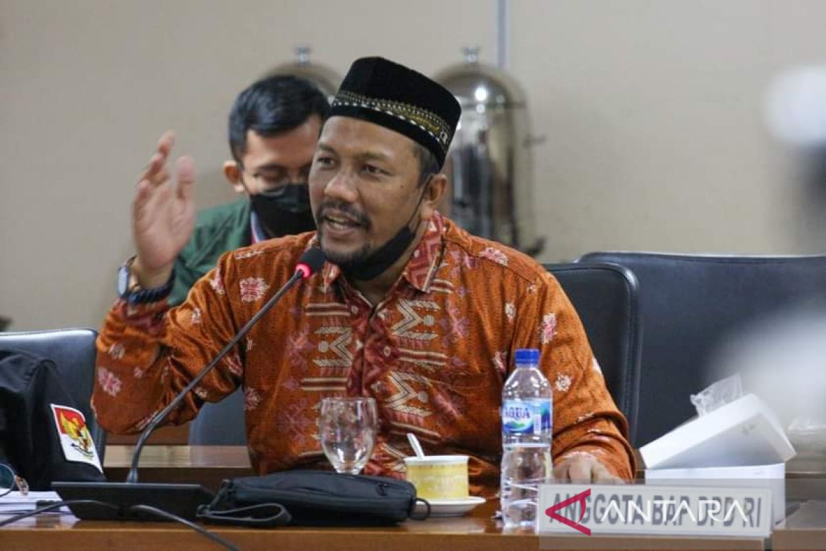 Senator Syech Fadhil minta pemerintah serius tangani soal antrean BBM di Aceh