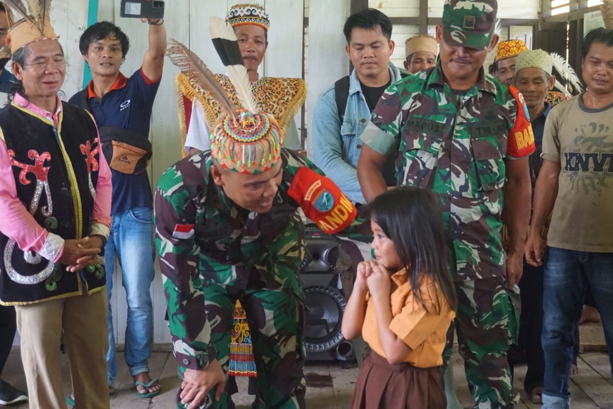 Dandim Putussibau memotivasi pelajar di pedalaman Kalbar