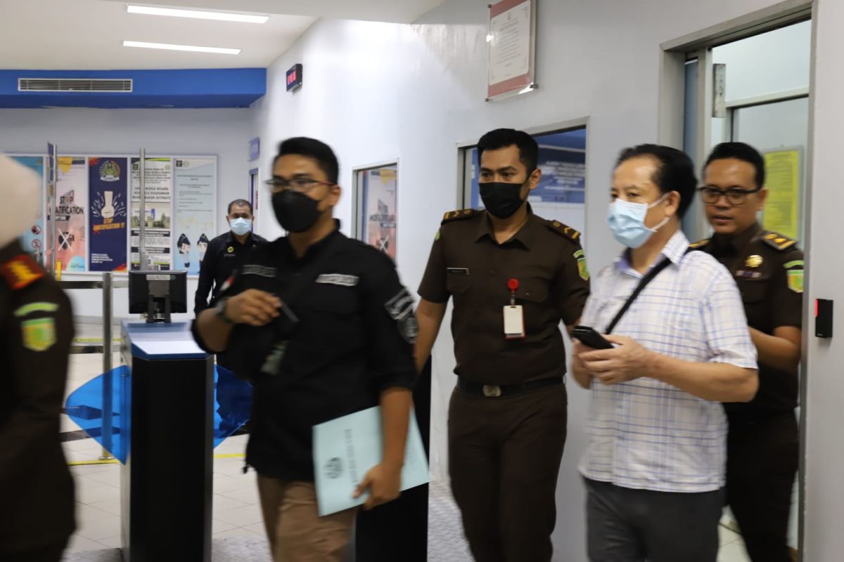 Kejati Kepri tangkap buruan Interpol dan Kejari Jakarta Utara