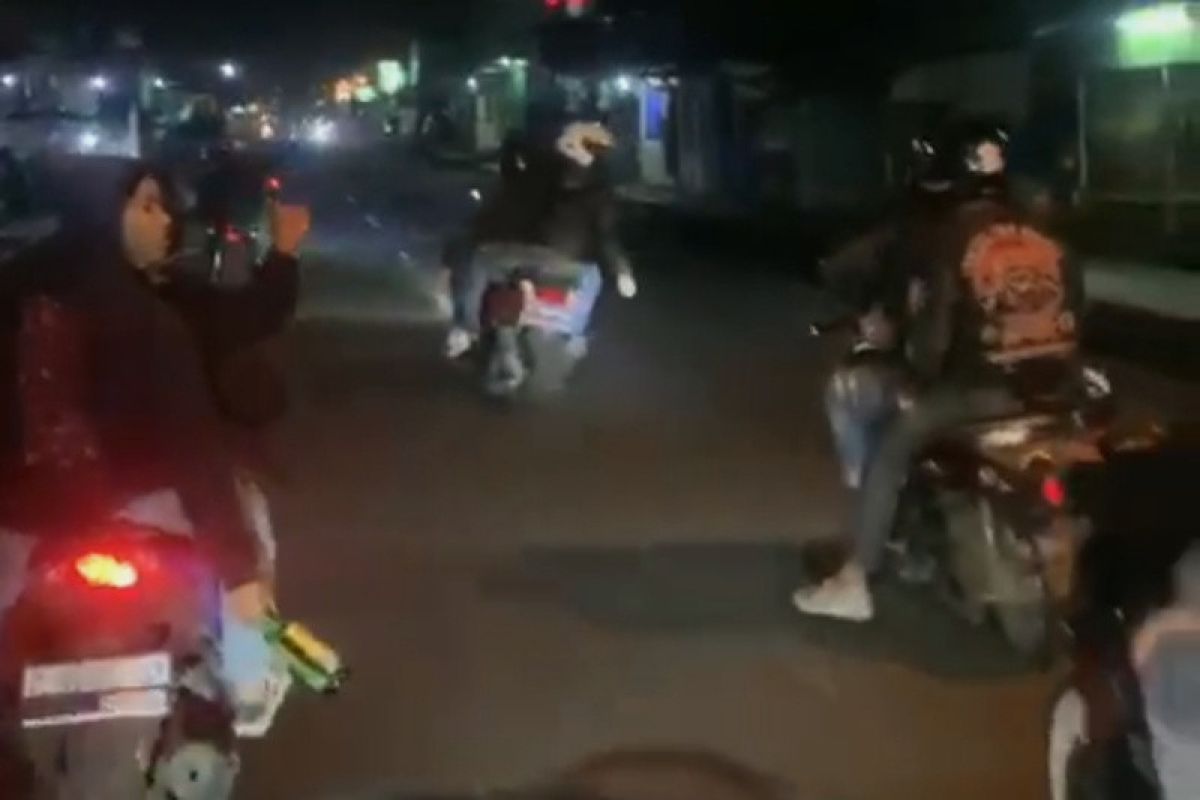 Polisi amankan berandalan bermotor membuat resah warga di Garut