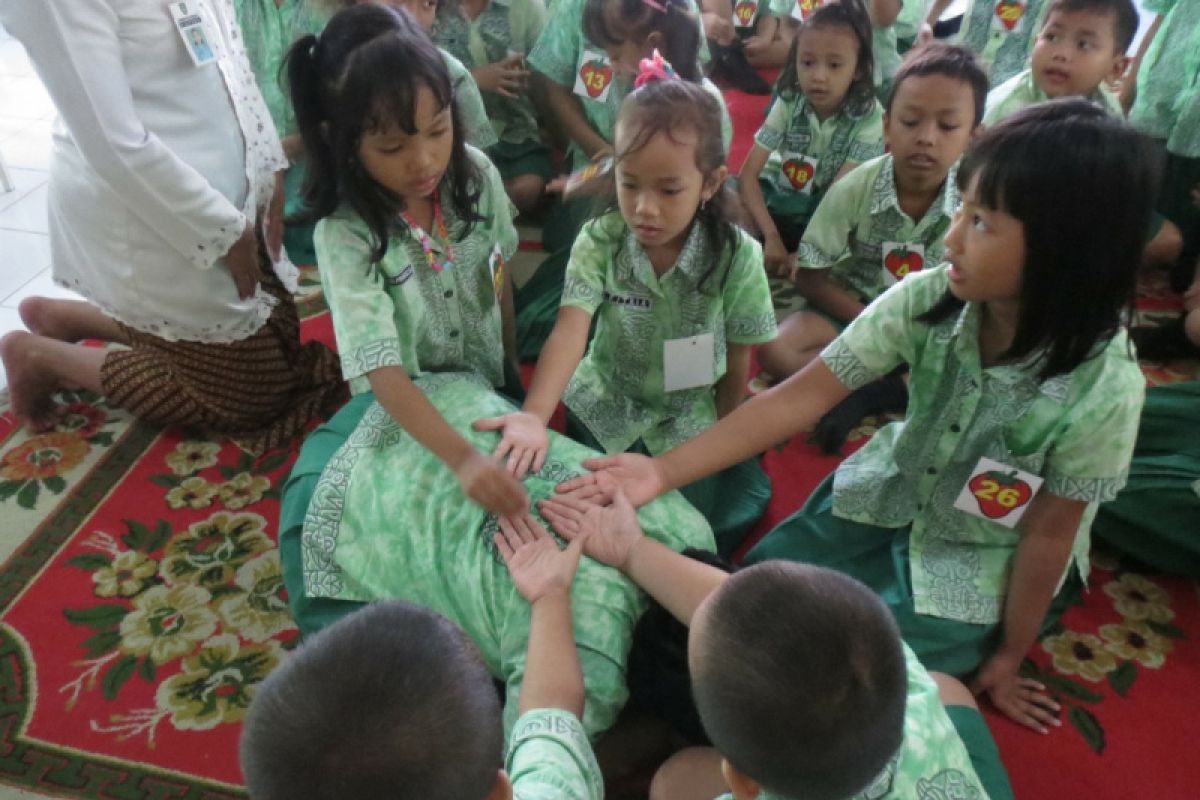 UNS tanamkan karakter pada anak melalui asah asih asuh